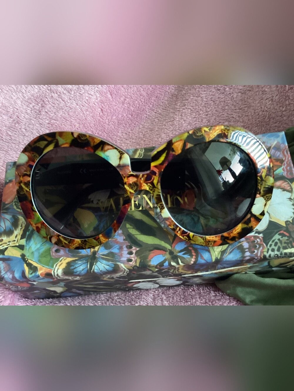 RARE Valentino Butterfly Print  Round Sunglasses - Picture 3 of 5